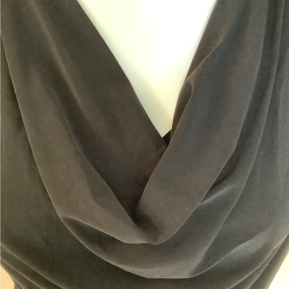 NWOT BLACK DRAPED SLEEVELESS TOP - Picture 4 of 4